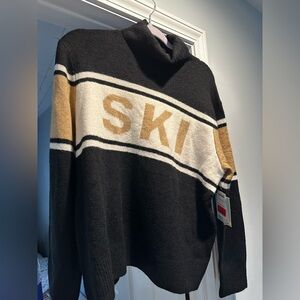 NWT Black and Gold SKI Sweater Large